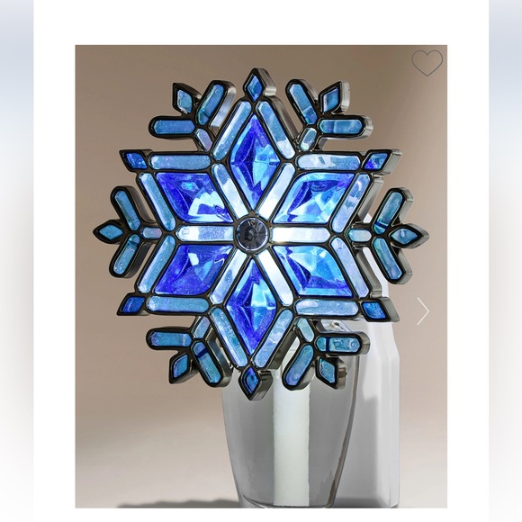 Snowflake ❄️ Light Up Nightlight!! - Picture 3 of 3